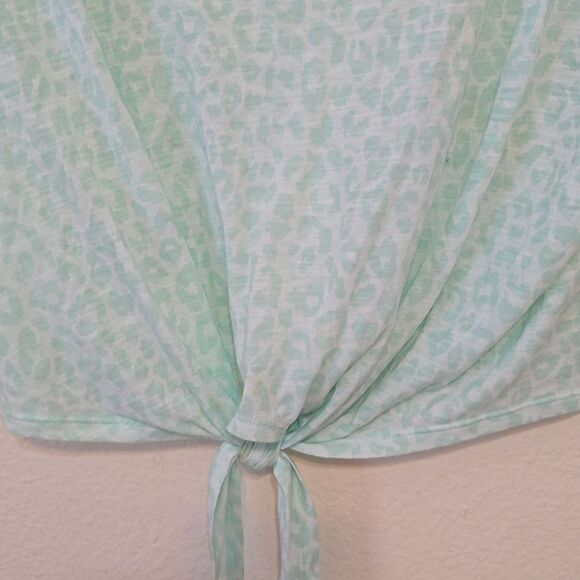 PINK Victoria's Secret Mint Green Cropped Front Tie Top with Lace Back - Size XS - Picture 2 of 8